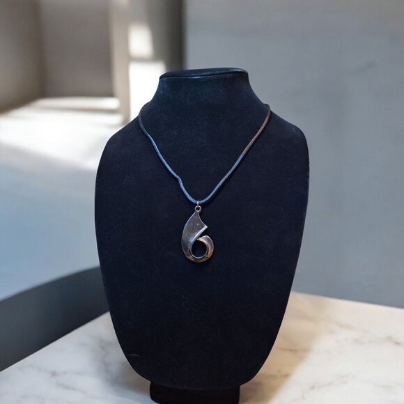 Unique Silver Tone Pendant On Black‎ Cord Necklace With Adjustable Length - Picture 1 of 4